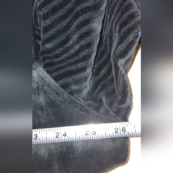 Elizabeth By Liz Claiborne Very Black Velor Long Sleeve 2x (22-24)Top EUC - Picture 11 of 11